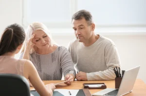 DIVISIÓN DE COSA COMÚN CUANDO UNO DE LOS COPROPIETARIOS ES UNA HERENCIA YACENTE
